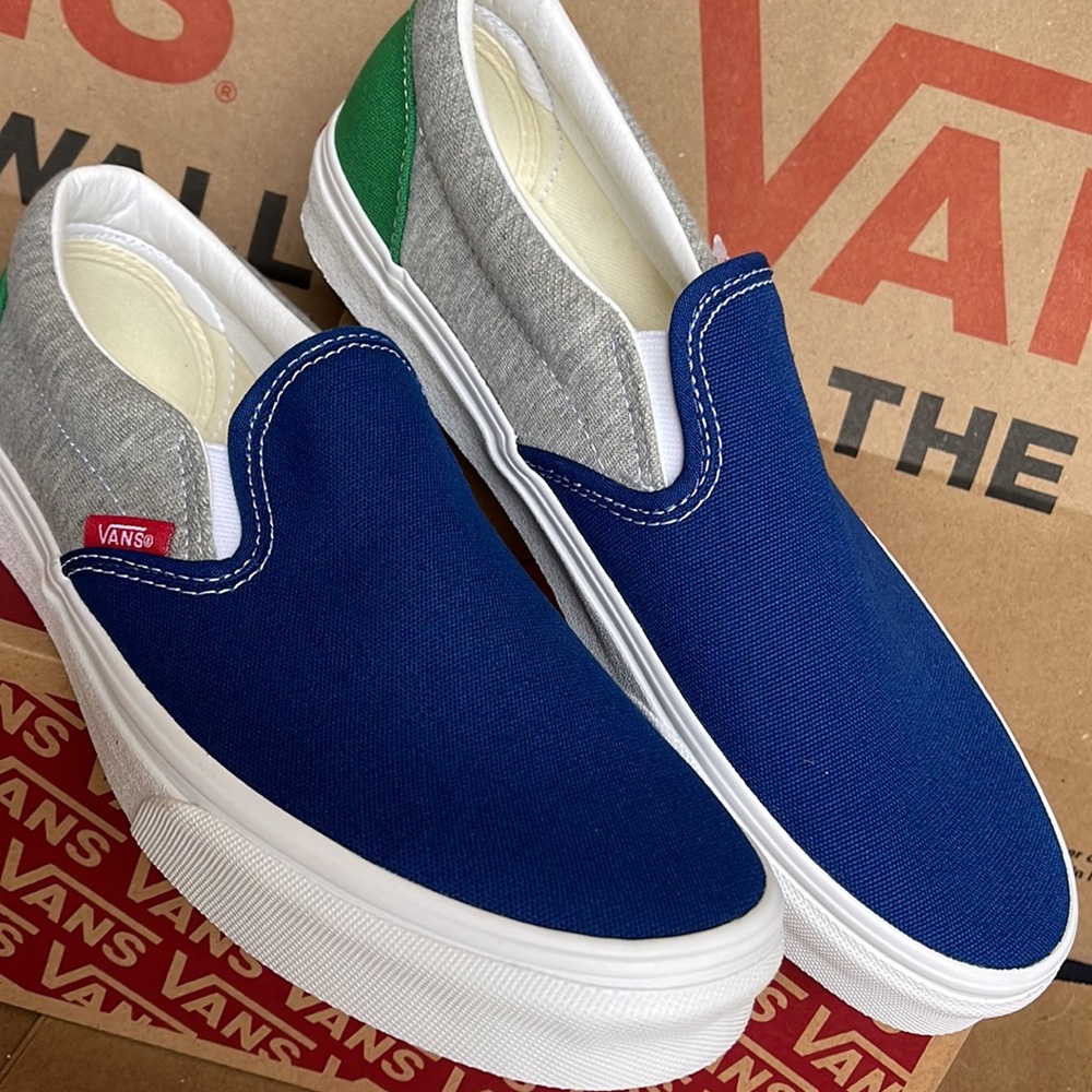 Vans Men’s Classic Slip On Vans Coastal Grey/True White sneakers - Picture 7 of 16